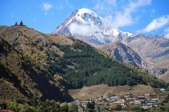 Hotel Kazbegi 1 Exterior photo